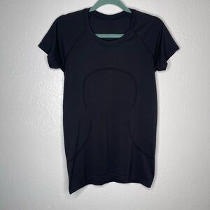Black Women’s Short Sleeve Athletic Top